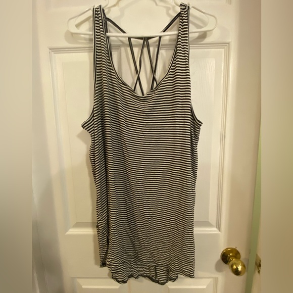 Maurices Racerback Tank 2x - Picture 2 of 3